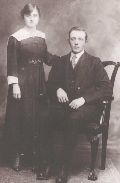 File:Harvey and Mabel Huber.jpg