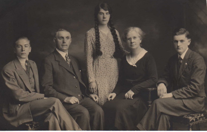 File:James Castles 2.jpg